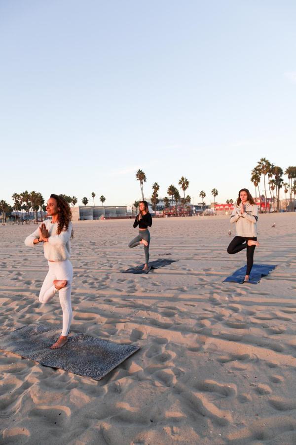 Ocean Front Vortex Female Hostel Private Rooms Free Bikes ロサンゼルス エクステリア 写真