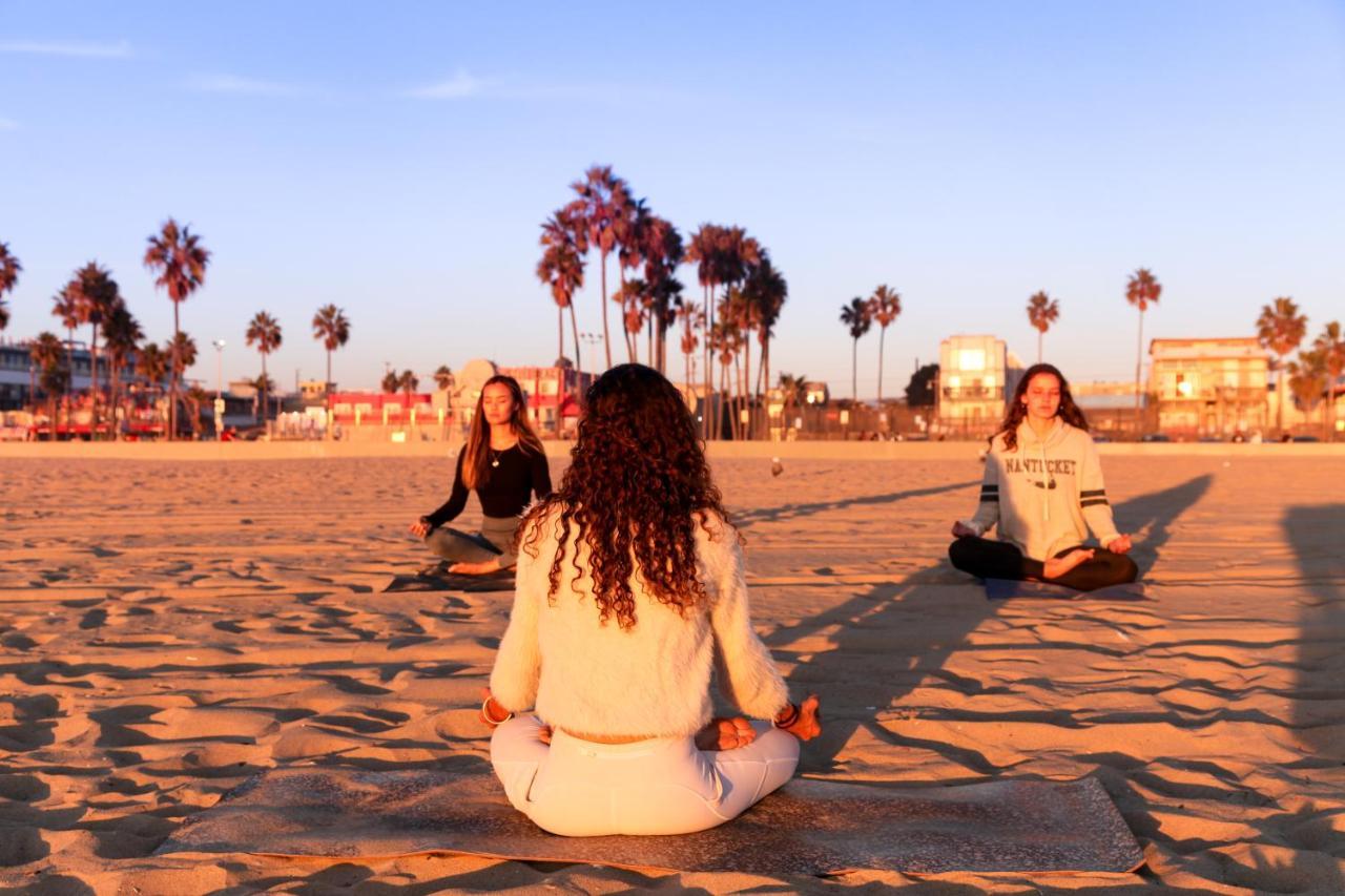 Ocean Front Vortex Female Hostel Private Rooms Free Bikes ロサンゼルス エクステリア 写真