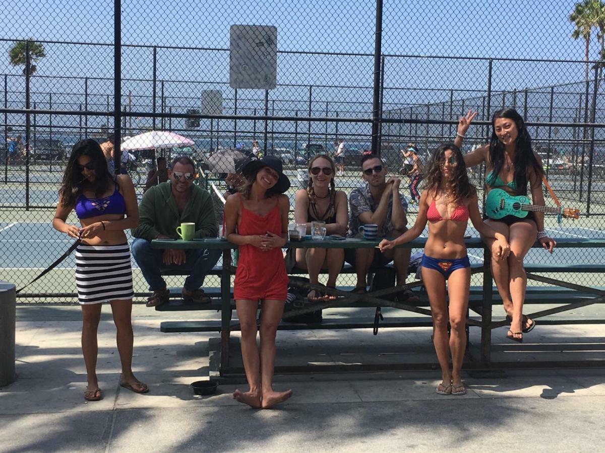 Ocean Front Vortex Female Hostel Private Rooms Free Bikes ロサンゼルス エクステリア 写真