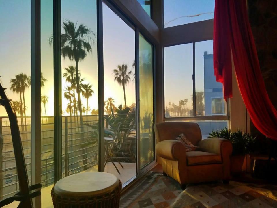 Ocean Front Vortex Female Hostel Private Rooms Free Bikes ロサンゼルス エクステリア 写真