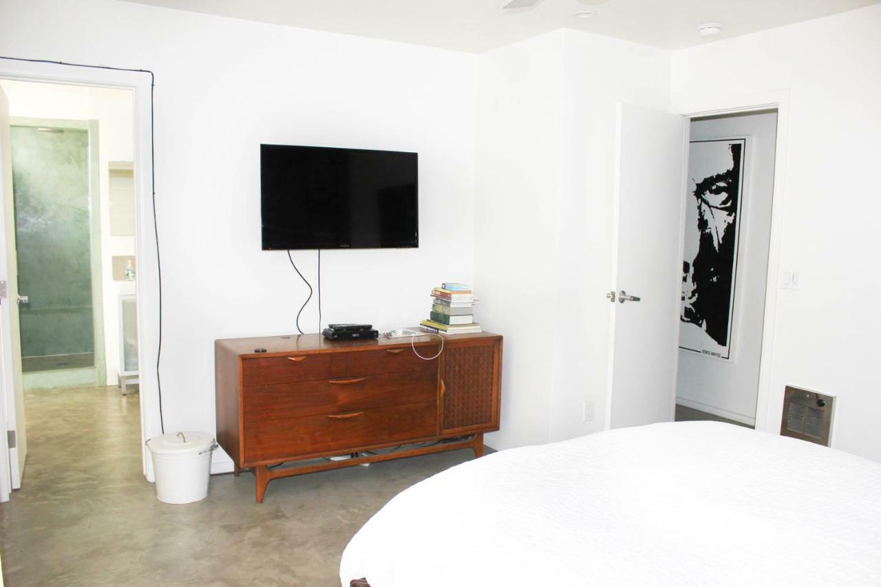 Ocean Front Vortex Female Hostel Private Rooms Free Bikes ロサンゼルス エクステリア 写真